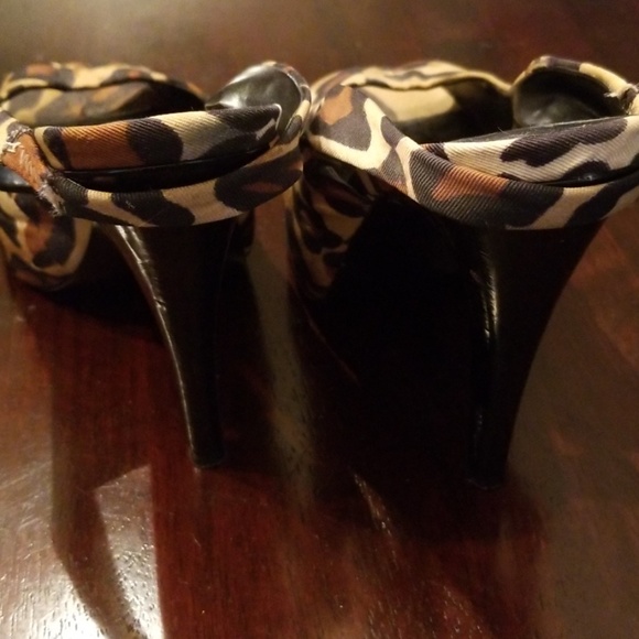 Shoes - Picture 5 of 5